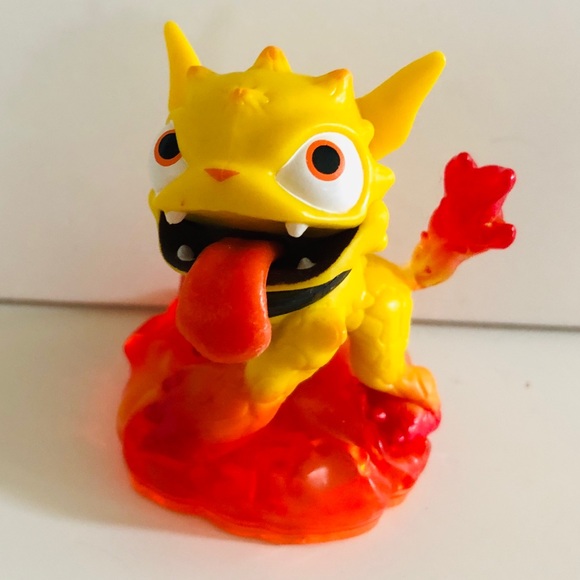 Skylanders Giants *rare* Molten Hot Dog figure. - Picture 1 of 6